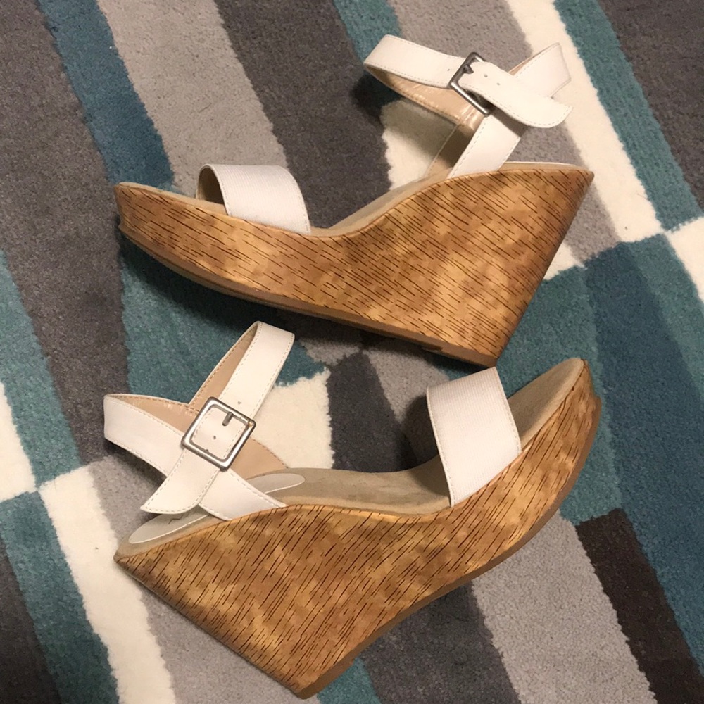 Brand New - Nine West wedges